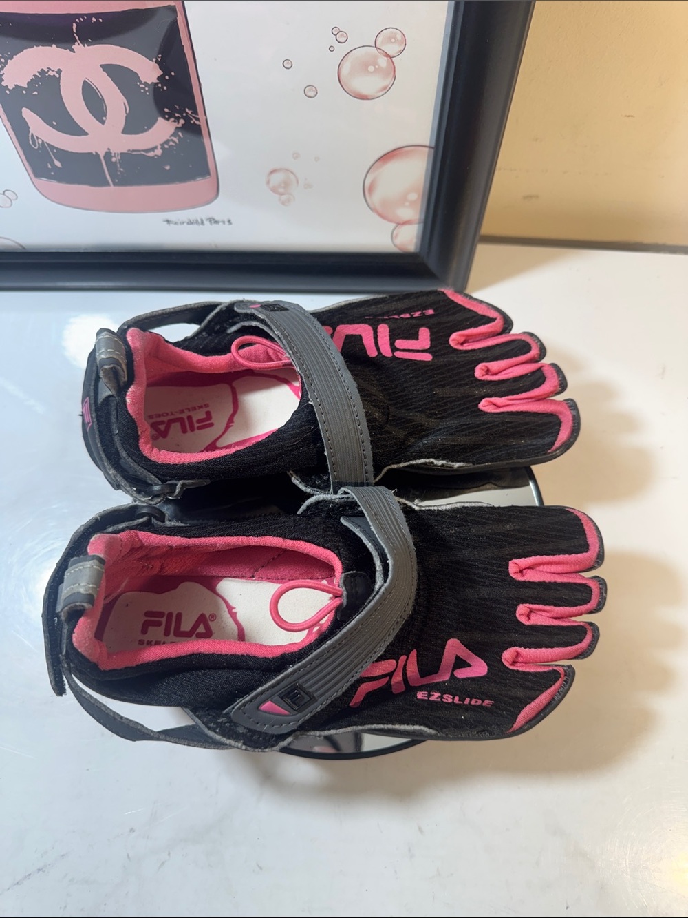 Fila Black and Pink Five-Toe Water Shoes with Hook-and-Loop Strap Youth Size 5